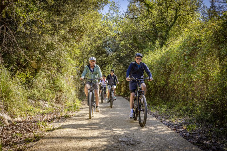 Im Anapo-Tal mit sem E-Bike unterwegs