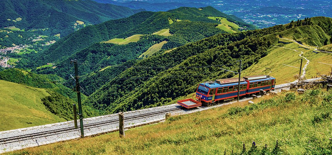 Begleitete Schienenkreuzfahrt auf den schönsten Panoramastrecken der Schweiz